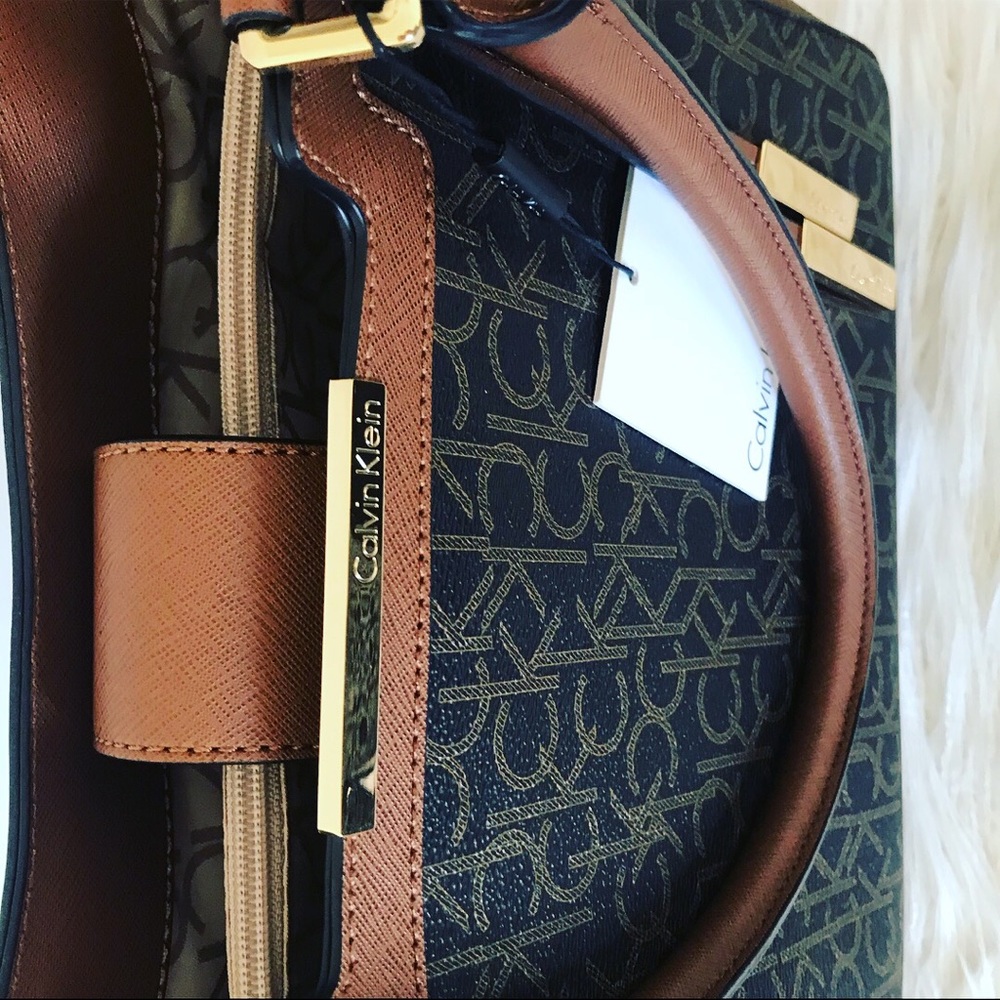Calvin Klein handbag - Picture 2 of 4